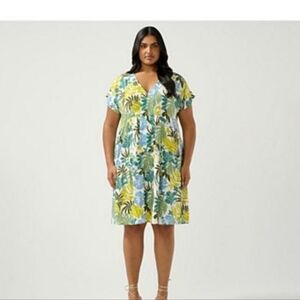 Estelle Womens Size3X Floral V-Neck Green, Blue And White Made In USA